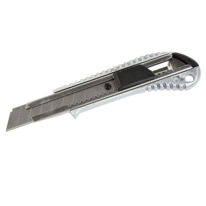 Cutter metalic cu lama de 18 mm G01844